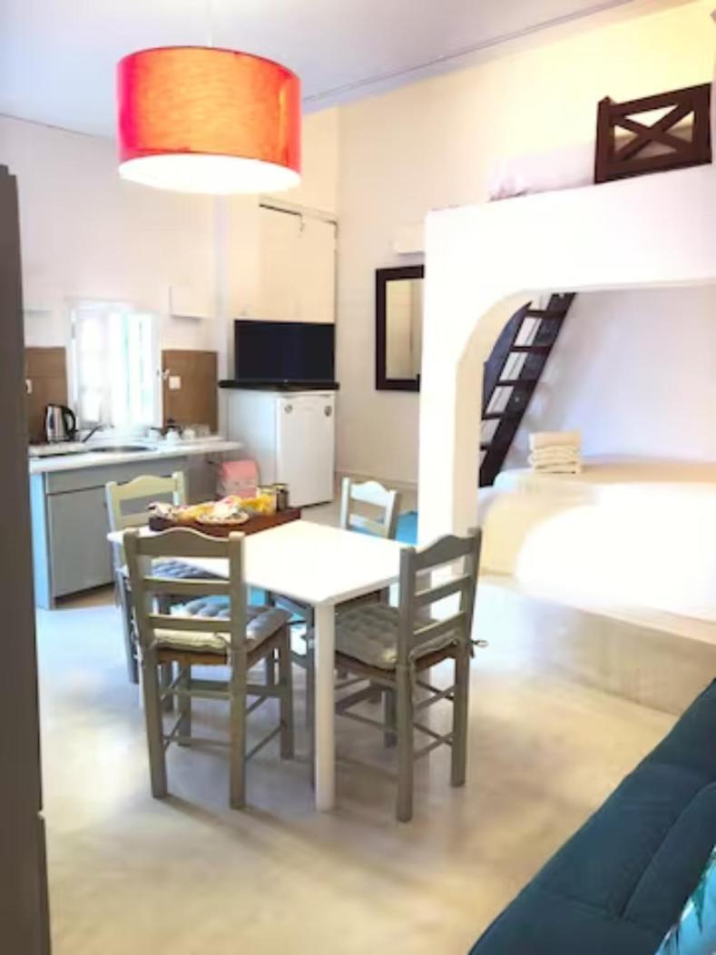 On An Island Suites & Apartments - Fira ภายนอก รูปภาพ