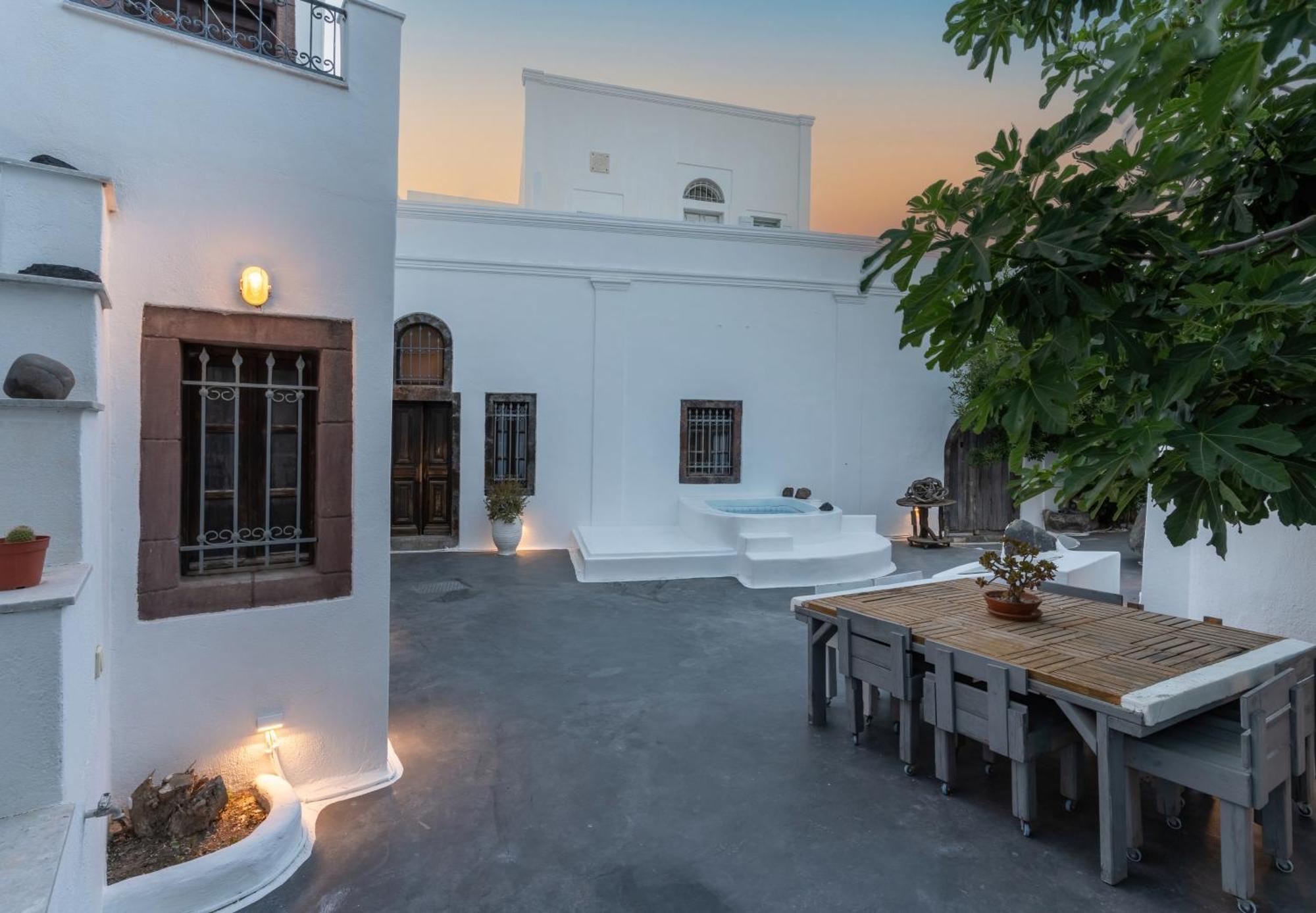On An Island Suites & Apartments - Fira ภายนอก รูปภาพ