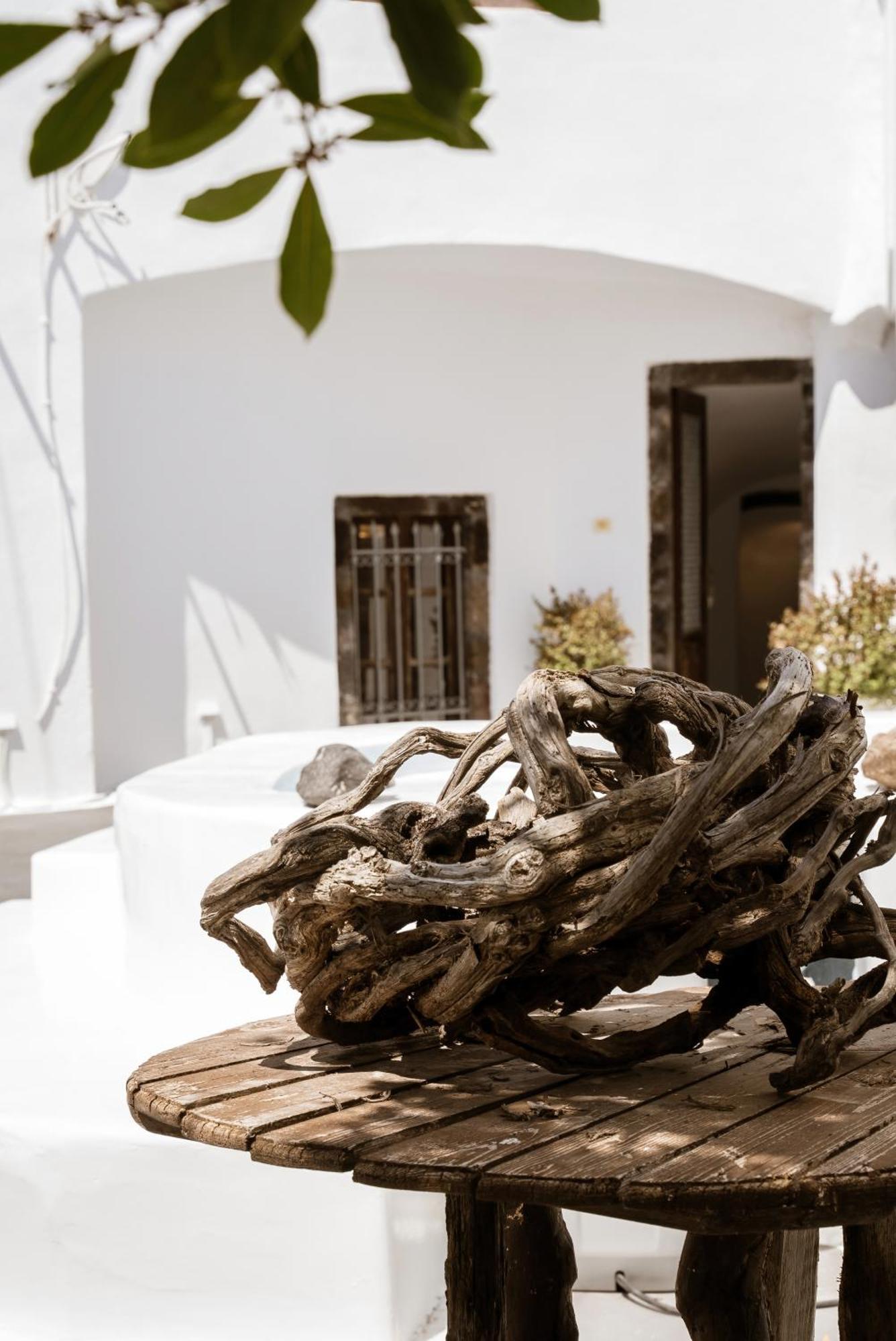 On An Island Suites & Apartments - Fira ภายนอก รูปภาพ