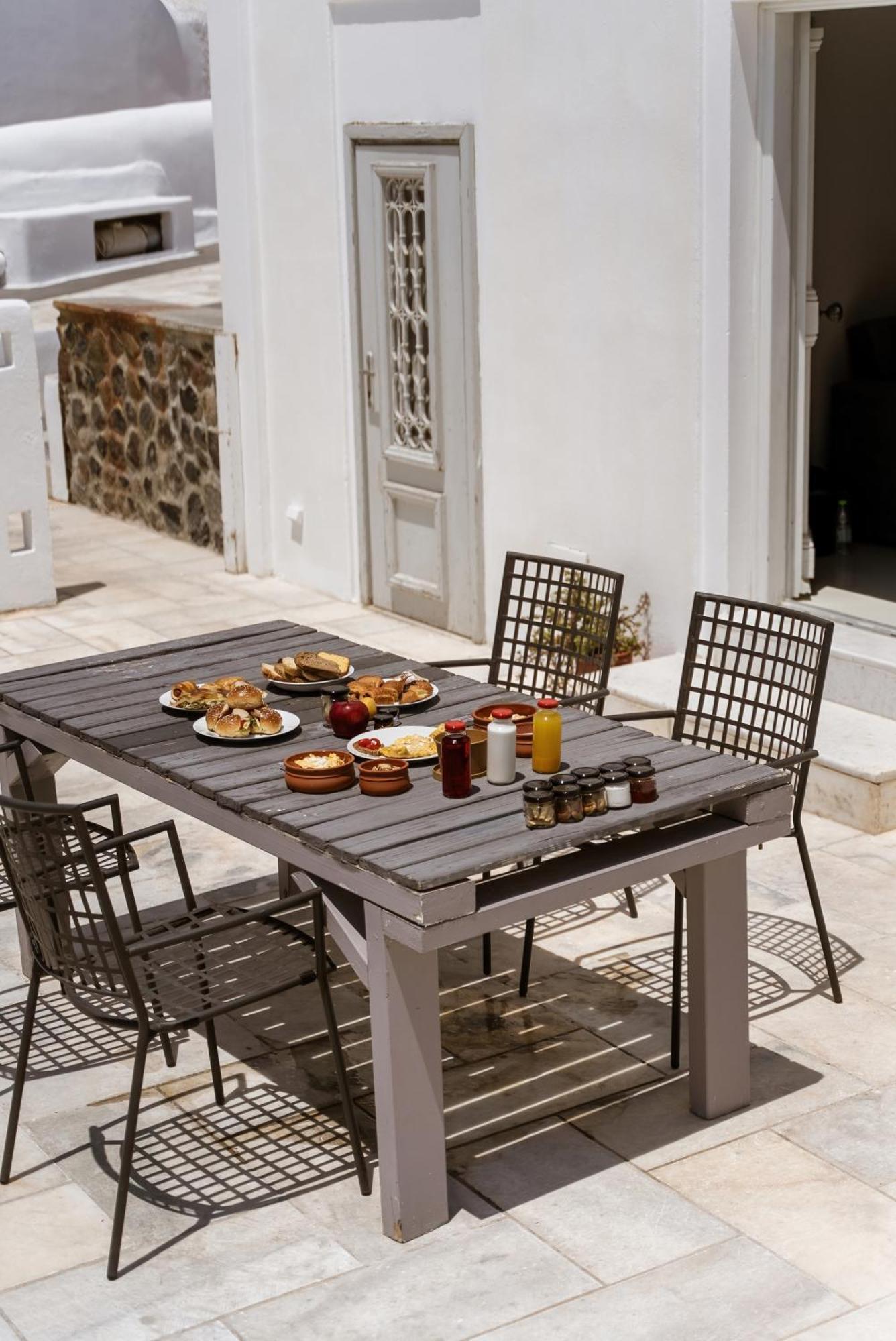 On An Island Suites & Apartments - Fira ภายนอก รูปภาพ
