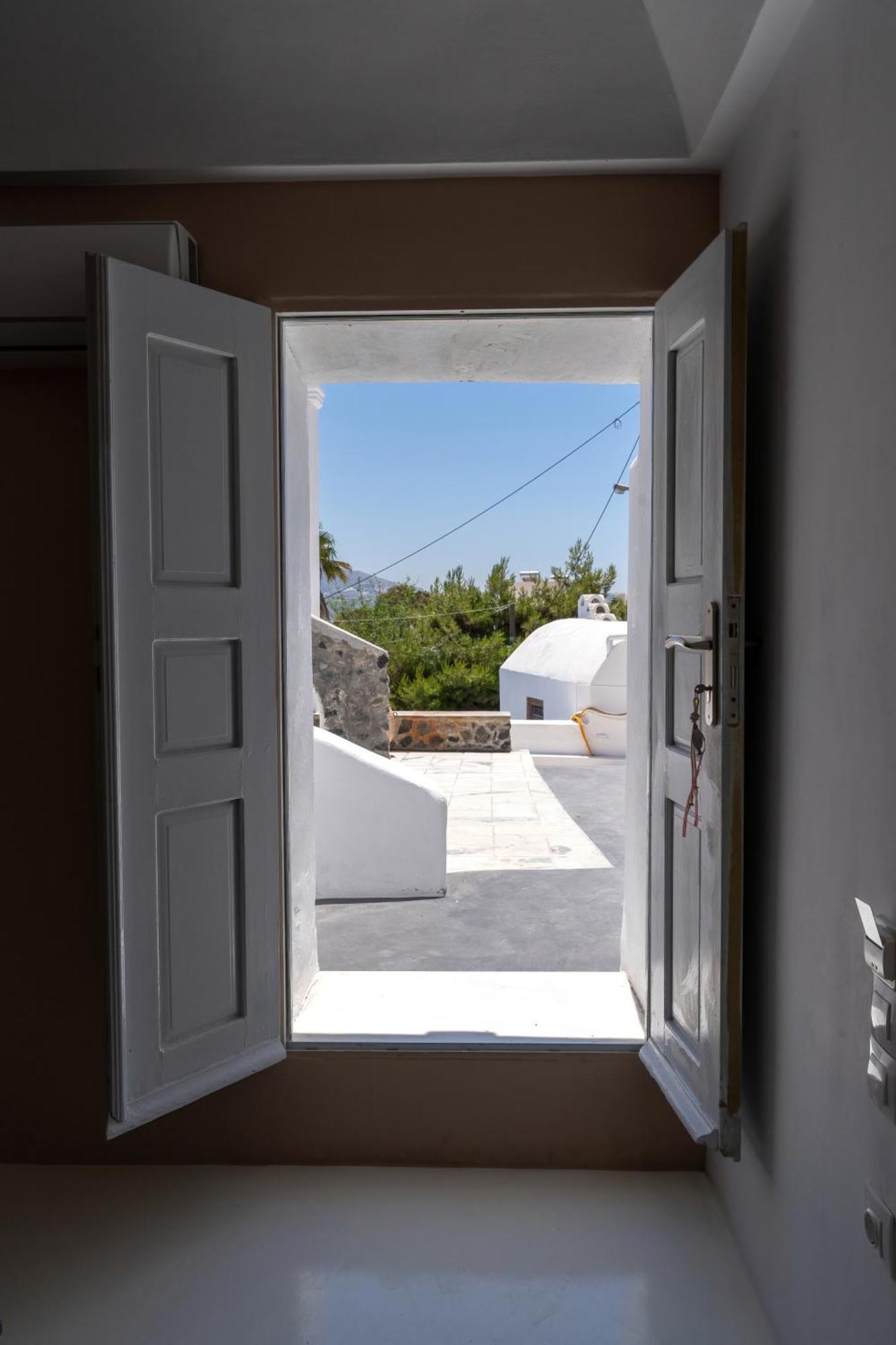 On An Island Suites & Apartments - Fira ภายนอก รูปภาพ